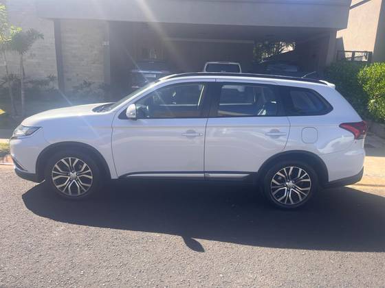 MITSUBISHI OUTLANDER 2.0 16V GASOLINA 4P AUTOMÁTICO MITSUBISHI OUTLANDER 2.0 16V GASOLINA 4P AUTOMÁTICO